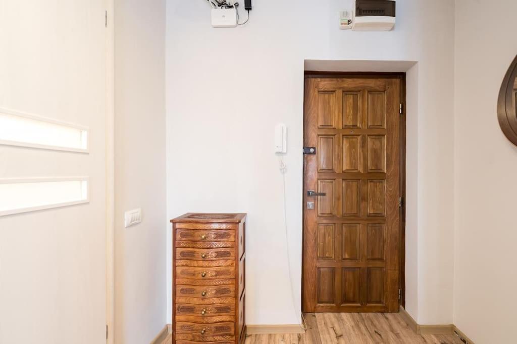 New Era Studio Near Old Town Бухарест Екстер'єр фото